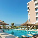 Kraal Hotel Vlore