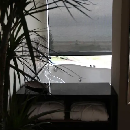 Kraal فندق فلورا