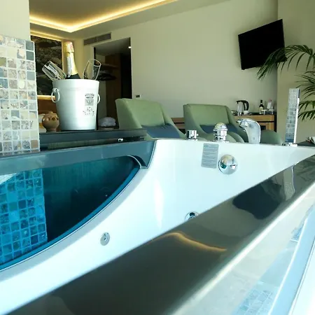 Kraal Hotel 4*